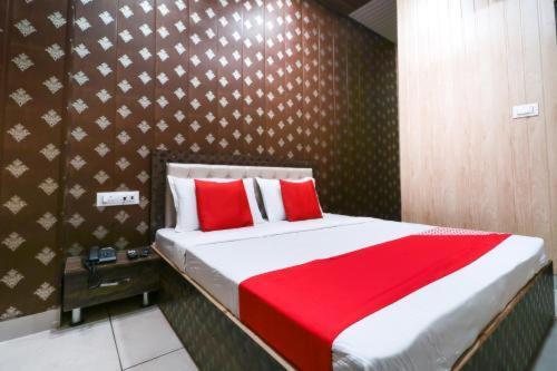 Hotel 7 Deep Ludhiana Ngoại thất bức ảnh